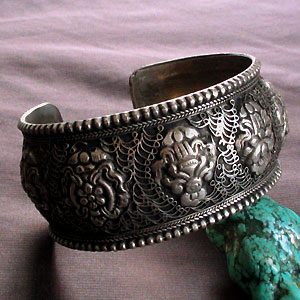 Handmade Tibetan Bracelet, 8 Sacred Symbols Tibet Pendant