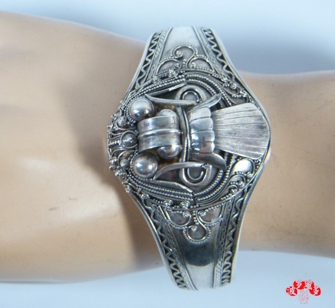 Handmade Tibetan Endless Knot Sterling Silver Bracelet