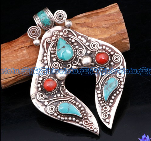 Handmade Tibetan Old Silver Pendant
