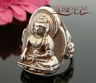 Handmade Tibetan Sterling Silver Buddha Ring - Medecine Buddha