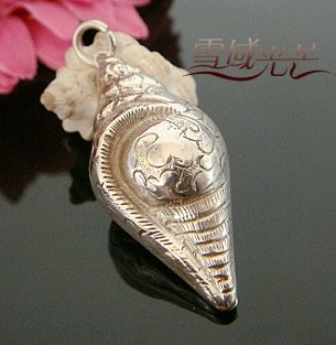 Handmade Tibetan Stirling Silver Conch Pendant