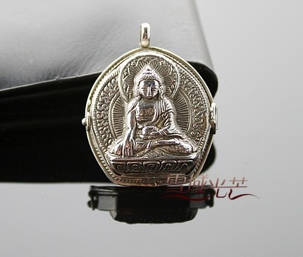 Tibetan Sakyamuni Buddha Gau Box Pendant Handmade Tibetan Pendant