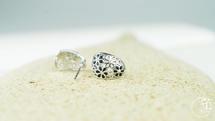 Handmade Hollow Out Flowers Kiss Painting Women 925 Silver Earrings Handmade Hollow Out Flowers Kiss Painting Women 925 Silver Earrings