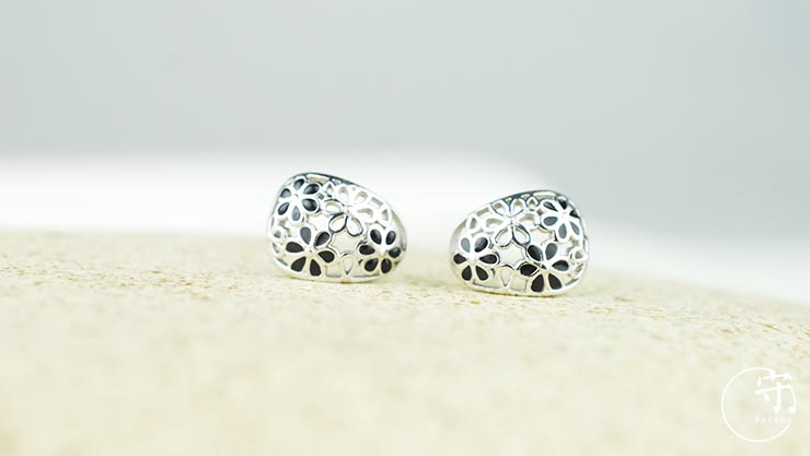 Handmade Hollow Out Flowers Kiss Painting Women 925 Silver Earrings Handmade Hollow Out Flowers Kiss Painting Women 925 Silver Earrings