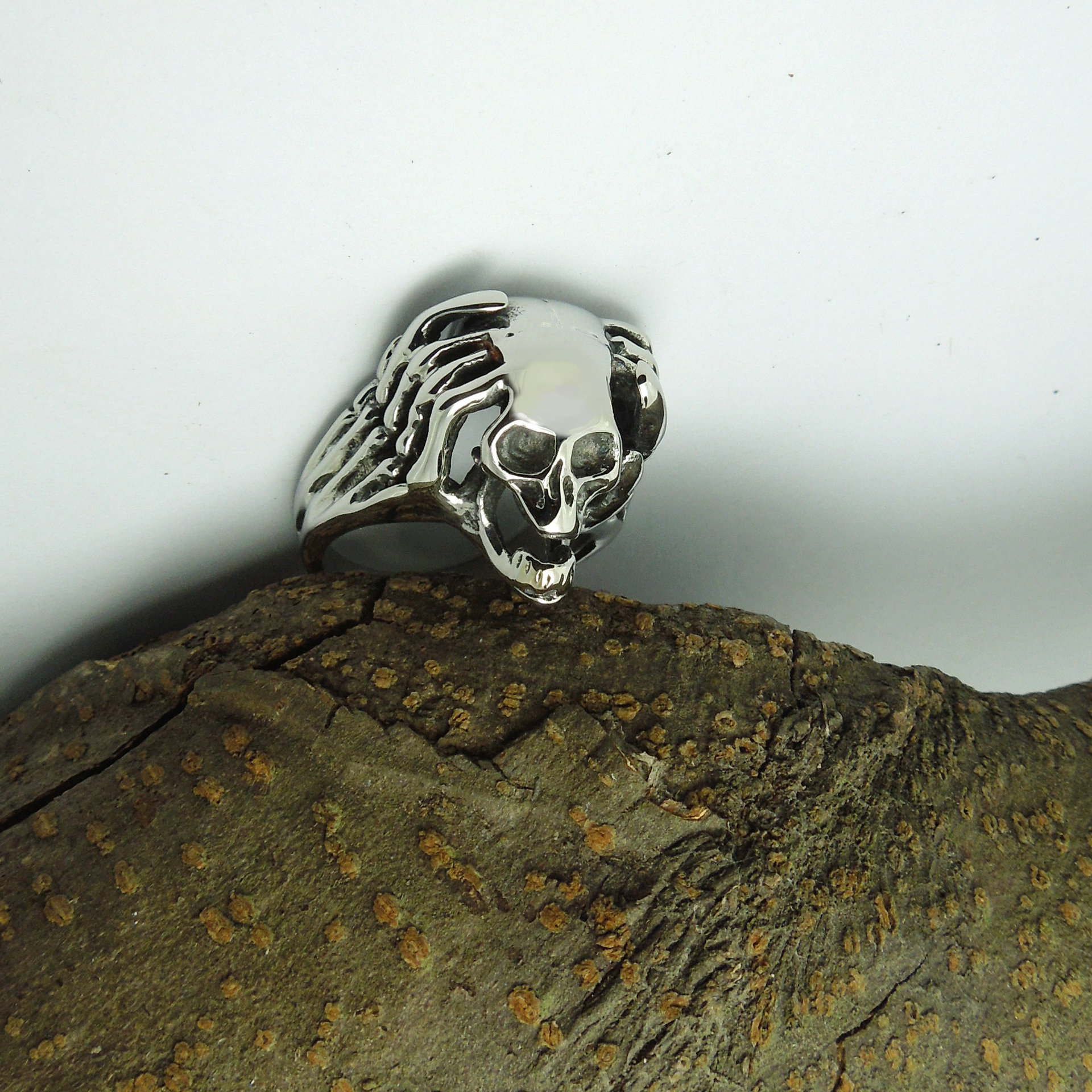 Titanium Steel Skull Men And Women Punk Retro Single Ring Titanium Steel Skull Men And Women Punk Retro Single Ring
