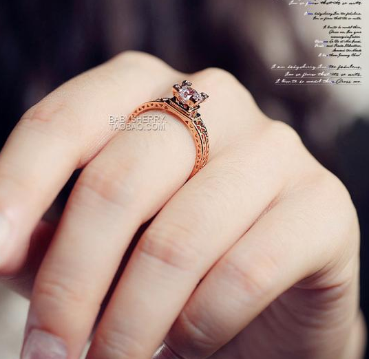 Rose Gold Color Paris Eiffel Tower Four Claws Pierced Gold-Plated Alloy Ring Rose Gold Color Paris Eiffel Tower Four Claws Pierced Gold-Plated Alloy Ring