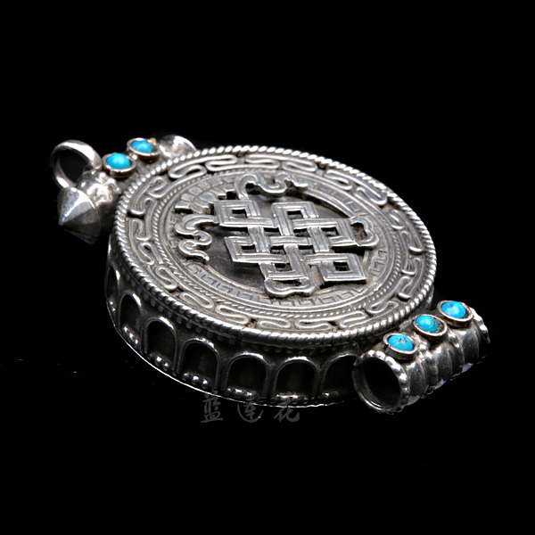 Nepal Handmade 925 Sterling Silver Turquoise Endless Knot Gaudencio Box Nepal Handmade 925 Sterling Silver Turquoise Endless Knot Gaudencio Box