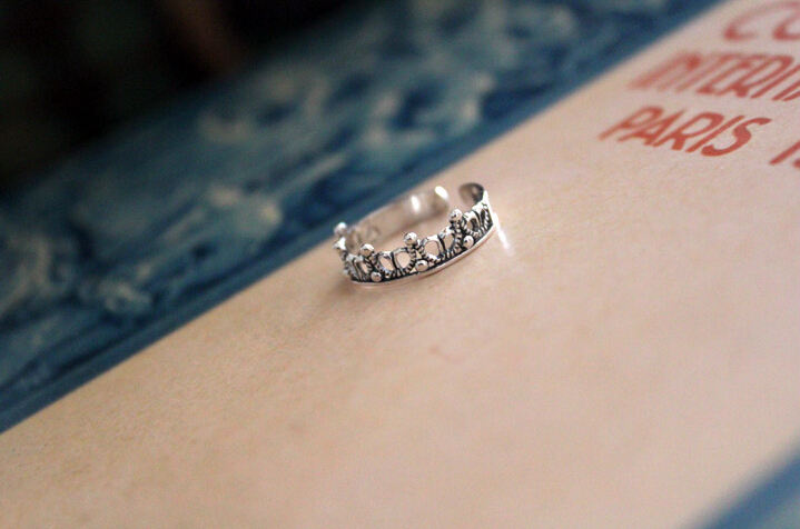 Vintage Imperial Crown 925 Sterling Silver Adjustable Ring Vintage Imperial Crown 925 Sterling Silver Adjustable Ring