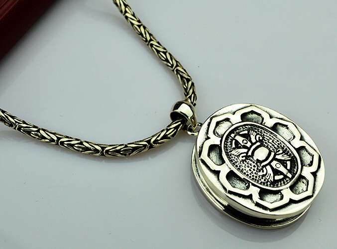 Lotus Carving 925 Silver Ellipse Shaped Mantra Vajra Gau Box Pendant With No Chain Lotus Carving 925 Silver Ellipse Shaped Mantra Vajra Gau Box Pendant With No Chain