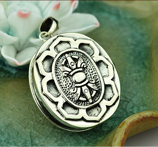 Lotus Carving 925 Silver Ellipse Shaped Mantra Vajra Gau Box Pendant With No Chain Lotus Carving 925 Silver Ellipse Shaped Mantra Vajra Gau Box Pendant With No Chain