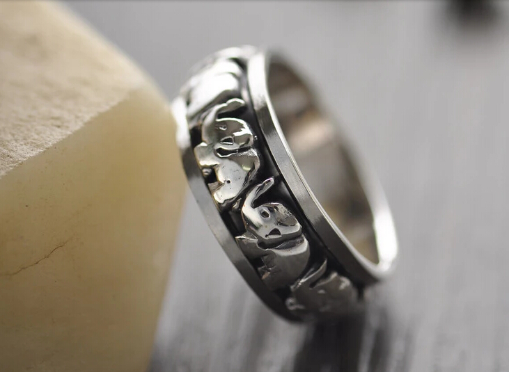 Handmade Vintage 925 Silver Elephants Lucky Ring Handmade Vintage 925 Silver Elephants Lucky Ring