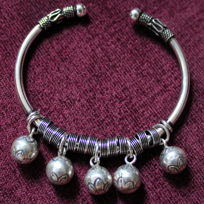 Handmade Thailand Silver 5 Bells Open Bracelet Handmade Thailand Silver 5 Bells Open Bracelet