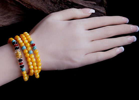 Natural 6MM Yellow Tridacna Om Mani Padme Hum 108 Prayer Beads Layered Bracelet Natural 6MM Yellow Tridacna Om Mani Padme Hum 108 Prayer Beads Layered Bracelet