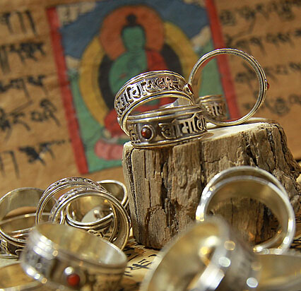 Handcraft Nepal 925 Silver Mantra Om Mani Padme Hum Spinning Prayer Ring With Turquoise Handcraft Nepal 925 Silver Mantra Om Mani Padme Hum Spinning Prayer Ring With Turquoise