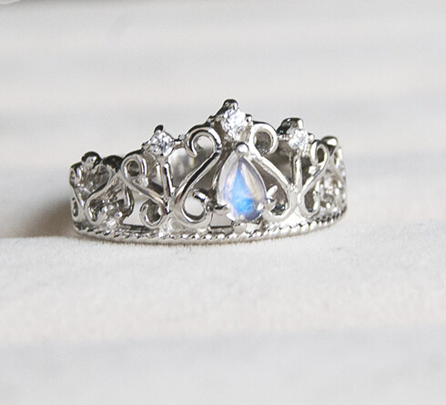 Vintage 925 Silver Zircon Crown Ring With Blue Moonstone Vintage 925 Silver Zircon Crown Ring With Blue Moonstone