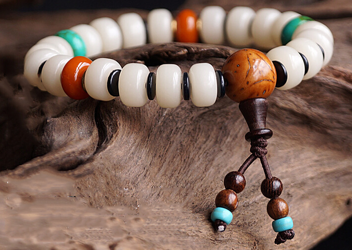 10MM White Bodhi Root Turquoise Beads Bracelet with Pterocarpus indicus Charms 10MM White Bodhi Root Turquoise Beads Bracelet with Pterocarpus indicus Charms