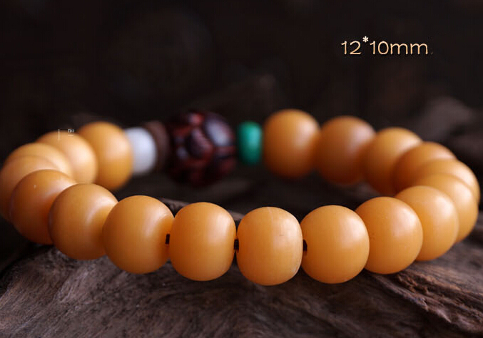 12MM Yellow Bodhi Bracelet With 14MM Lobular Red Sandalwood Totus Buddhist Stupa 12MM Yellow Bodhi Bracelet With 14MM Lobular Red Sandalwood Totus Buddhist Stupa