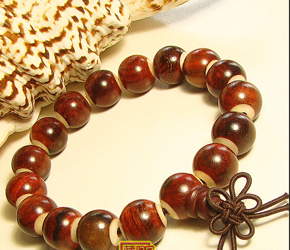 11MM Myanmar Red Sandalwood Buddhist Prayer Bracelet 11MM Myanmar Red Sandalwood Buddhist Prayer Bracelet