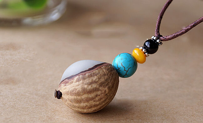 Handmade Exclusive Round Bodhi Seed With Half Peel Black Agate Beads Pendant Necklace Handmade Exclusive Round Bodhi Seed With Half Peel Black Agate Beads Pendant Necklace