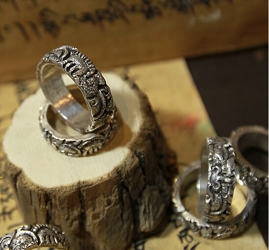 Vintage Style Nepal Handmade Carving 925 Silver Buddhist Guardians Ring Vintage Style Nepal Handmade Carving 925 Silver Buddhist Guardians Ring