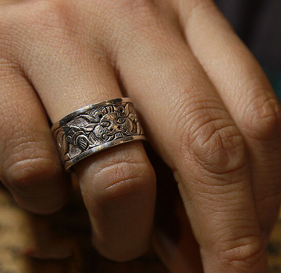 Vintage Nepal Handmade Carving 925 Silver Buddhist Guardians Wide Ring Vintage Nepal Handmade Carving 925 Silver Buddhist Guardians Wide Ring