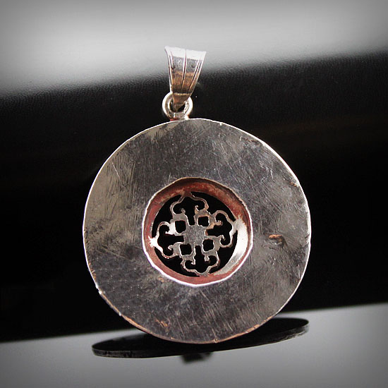 Nepal Fashion Handcraft Carving 925 Silver Eight Auspicious Symbols Hollow Out Round Pendant Nepal Fashion Handcraft Carving 925 Silver Eight Auspicious Symbols Hollow Out Round Pendant