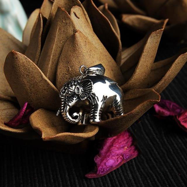 925 Sterling Silver Auspicious Elephant Pendant 925 Sterling Silver Auspicious Elephant Pendant