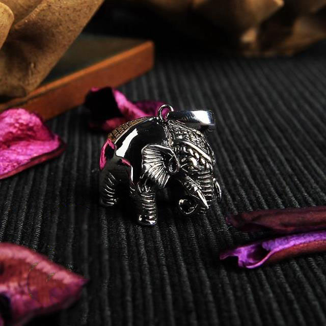 925 Sterling Silver Auspicious Elephant Pendant 925 Sterling Silver Auspicious Elephant Pendant