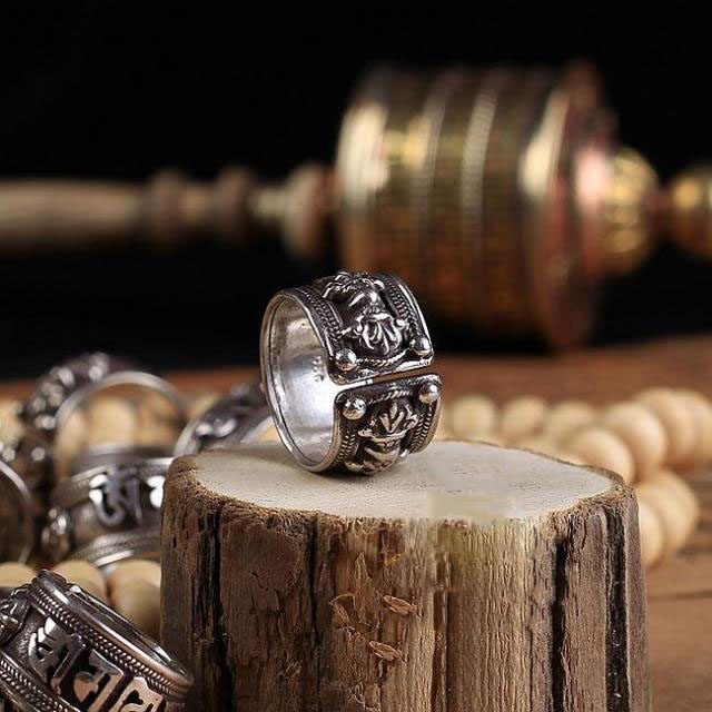 Nepal Handmade 925 Sterling Silver Sanskrit Om Mani Padme Hum Mantra Ring Nepal Handmade 925 Sterling Silver Sanskrit Om Mani Padme Hum Mantra Ring