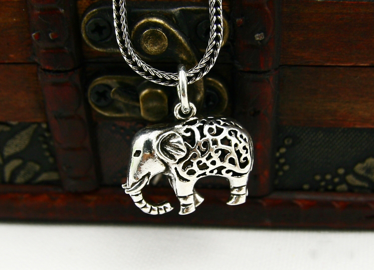 Thai Sterling Silver Elephant Pendant With No Chain Thai Sterling Silver Elephant Pendant With No Chain