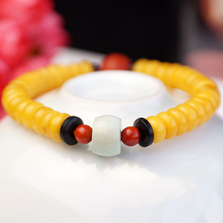 Natural Egg Yolk Amber And Red Chalcedony Bracelet Natural Egg Yolk Amber And Red Chalcedony Bracelet
