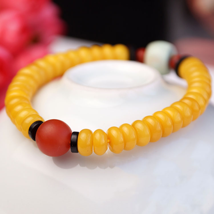 Natural Egg Yolk Amber And Red Chalcedony Bracelet Natural Egg Yolk Amber And Red Chalcedony Bracelet