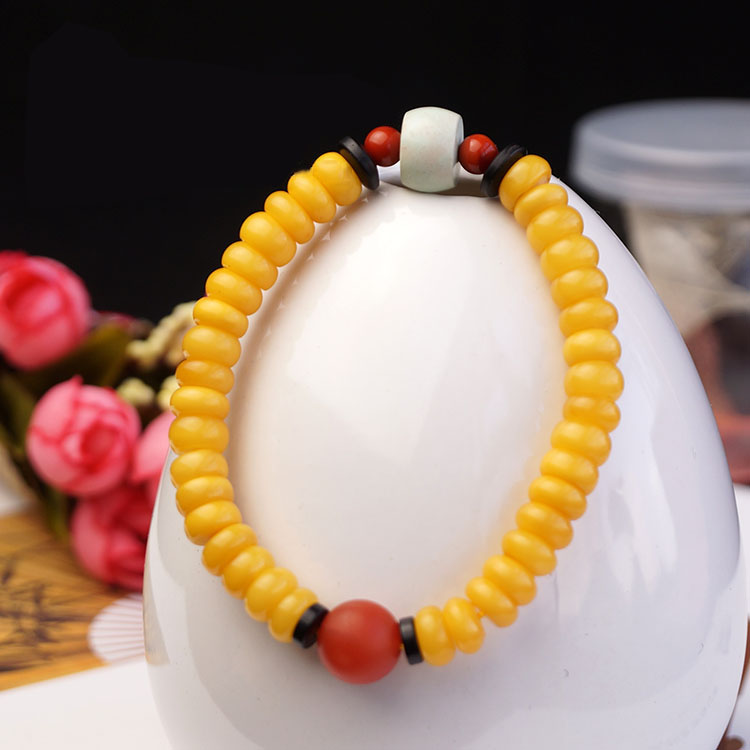 Natural Egg Yolk Amber And Red Chalcedony Bracelet Natural Egg Yolk Amber And Red Chalcedony Bracelet