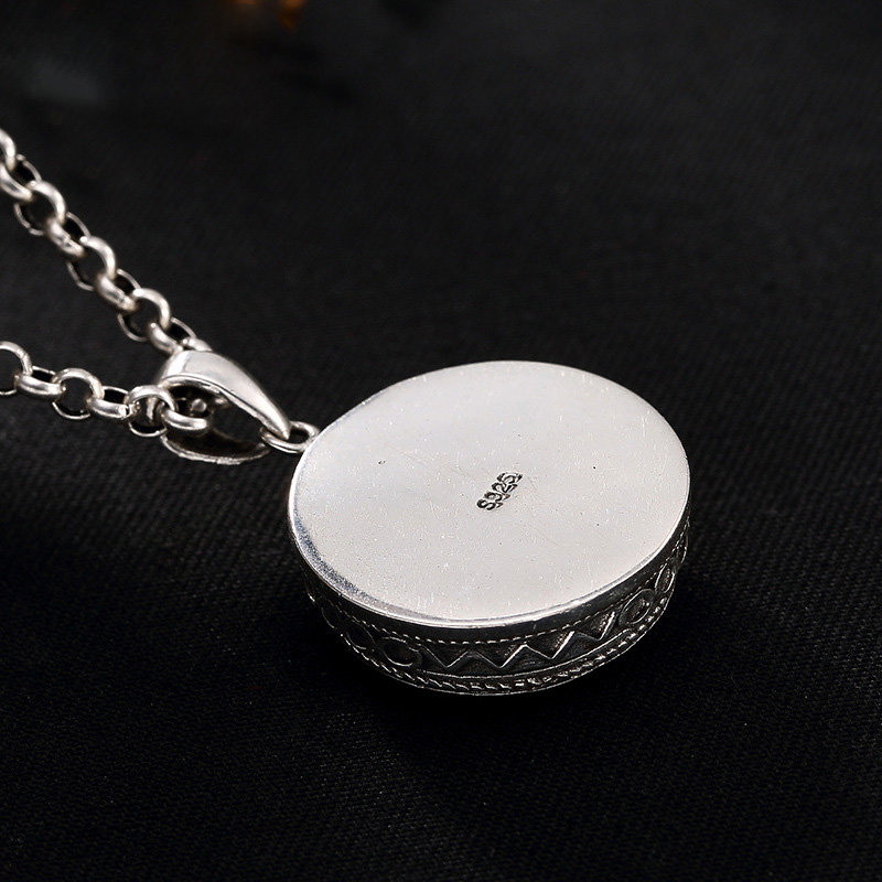 Vintage S925 Silver Auspicious Buddhist Endless Knot Openable Gau Box Antique Pendants No Chain Vintage S925 Silver Auspicious Buddhist Endless Knot Openable Gau Box Antique Pendants No Chain