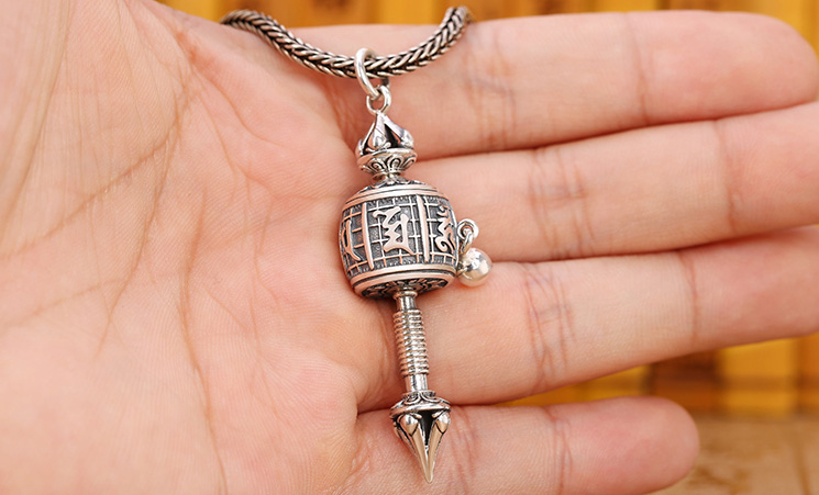 Vintage Handmade 925 Silver Buddhism Rotatable Prayer Wheel Om Mani Padme Hum Pendant No Chain Vintage Handmade 925 Silver Buddhism Rotatable Prayer Wheel Om Mani Padme Hum Pendant No Chain