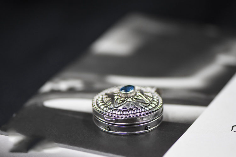Handmade 925 Sterling Silver Blue Zircon Gaudencio Box Pendant Handmade 925 Sterling Silver Blue Zircon Gaudencio Box Pendant